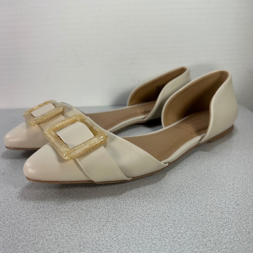 LC Lauren Conrad Cream Pointed Toe D'Orsay Flats with Buckle - Picture 2 of 10
